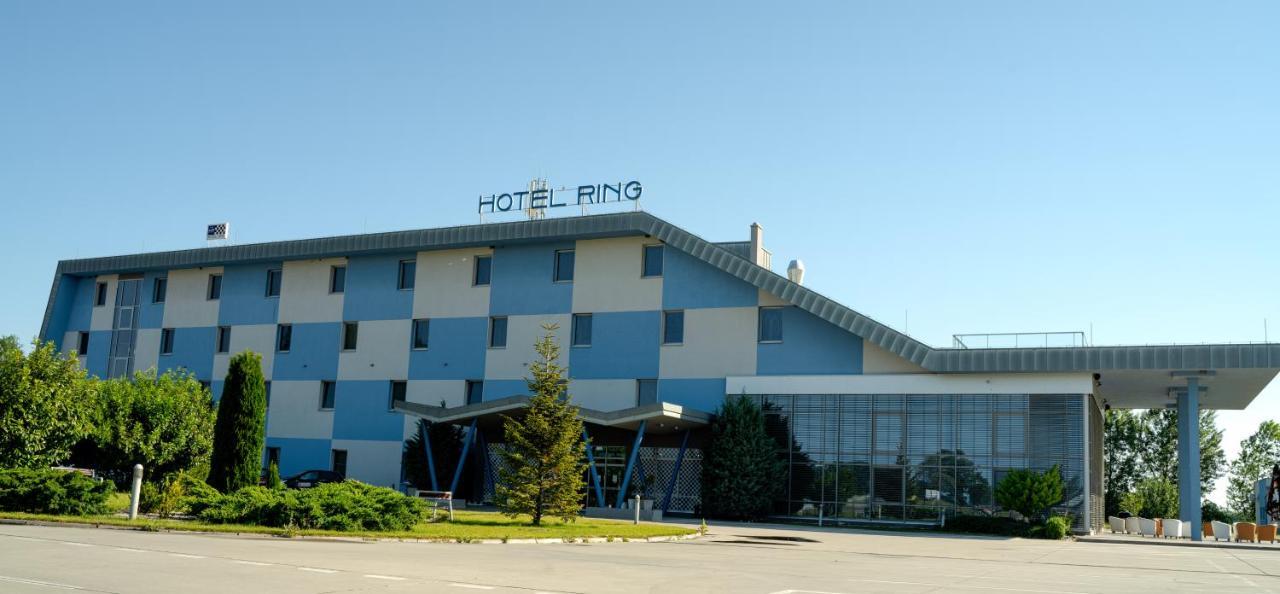 Hotel Ring Orechova Poton Екстер'єр фото